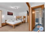 Pine Canopy Studios and Ferienwohnungen - Brela Kroatien