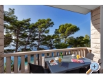 Pine Canopy Studios and Ferienwohnungen - Brela Kroatien