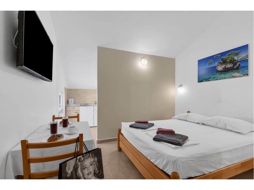 Pine Canopy Studios and Appartements - Brela Croatie