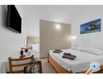 Pine Canopy Studios and Apartmny - Brela Chorvatsko