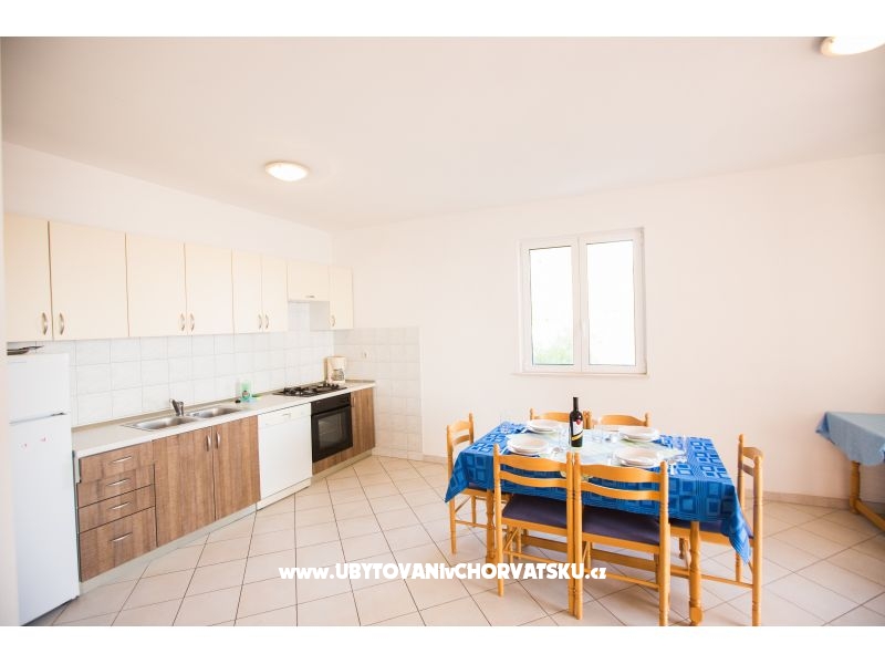 AdriaApartmány – ubytování Dugi Rat, Chorvatsko – foto 6