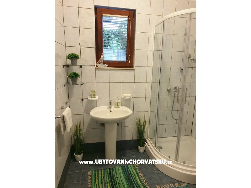 Vacation house Delić – Ferienwohnung Dugi Rat, Kroatien – Foto 10