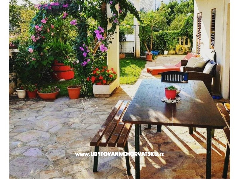 Vacation house Delić – Ferienwohnung Dugi Rat, Kroatien – Foto 15
