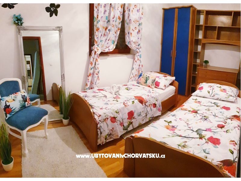 Vacation house Delić – Ferienwohnung Dugi Rat, Kroatien – Foto 9