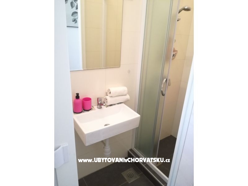 Apartment Anaklara – Ferienwohnung Dugi Rat, Kroatien – Foto 11