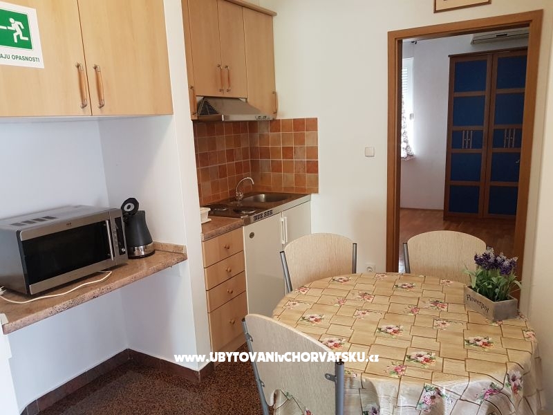 Apartment Dragun  :-) – Ferienwohnung Dugi Rat, Kroatien – Foto 5