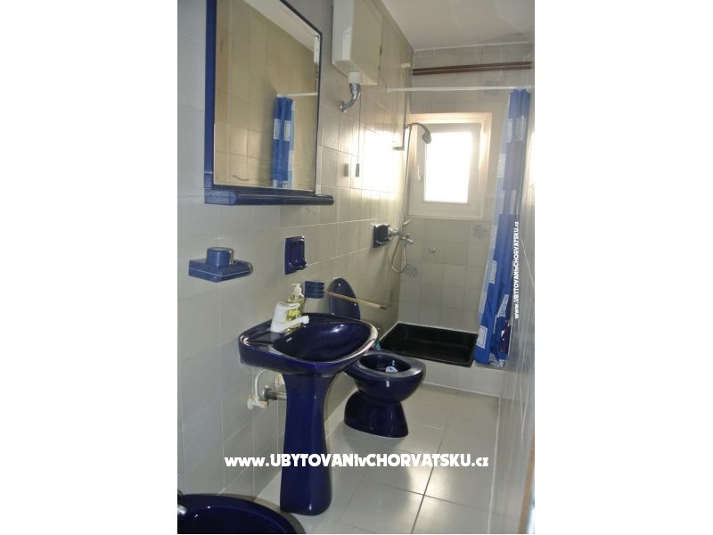 Apartment Santa Lucia  – Ferienwohnung Dugi Rat, Kroatien – Foto 8