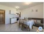 Apartmaji Toni - Dugi Rat Hrvaka
