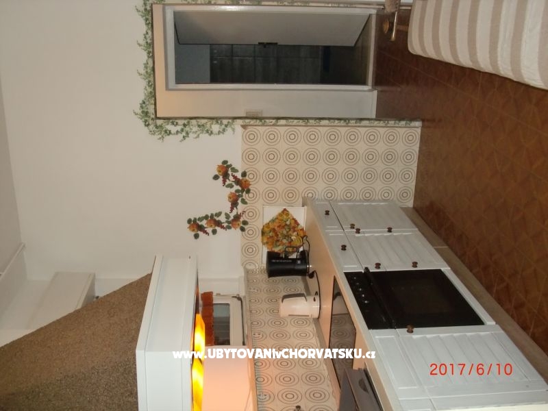 Villa Elit – Ferienwohnung Dugi Rat, Kroatien – Foto 16