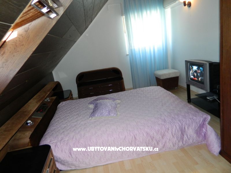 Villa Elit – Ferienwohnung Dugi Rat, Kroatien – Foto 18