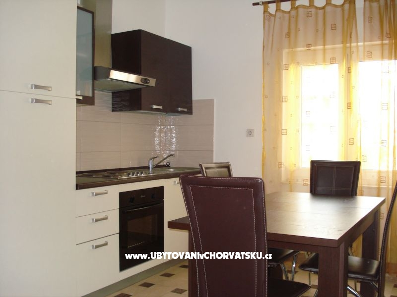 Villa Orij Ferienwohnungen – Ferienwohnung Dugi Rat, Kroatien – Foto 12