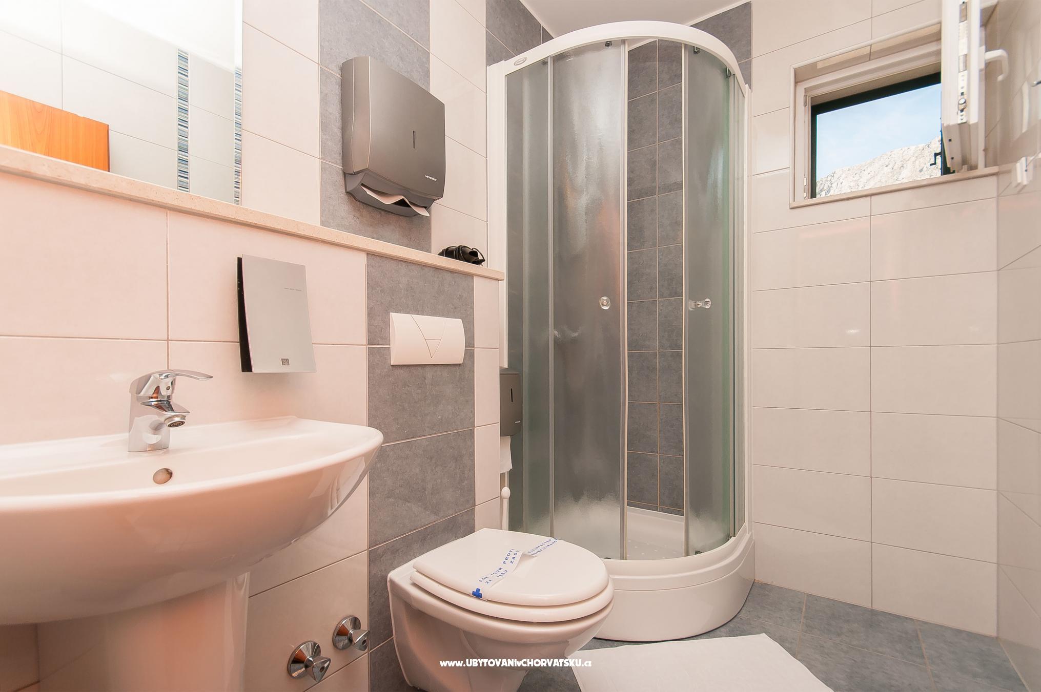 Villa Toni – Ferienwohnung Dugi Rat, Kroatien – Foto 6