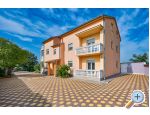 Apartmaji KAJIC - Faana - Faana Hrvaka
