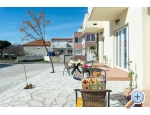 Appartements Adria - Sv. Filip i Jakov Kroatien