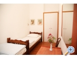 Appartements FJAKA - Sv. Filip i Jakov Kroatien