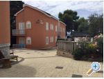 Appartementen �uleki� - Sv. Filip i Jakov Kroati�