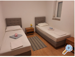 Appartements Vodopija 50eur/2 os - Sv. Filip i Jakov Kroatien
