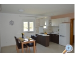 Appartements Zelanto - Sv. Filip i Jakov Kroatien