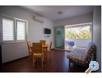 Apartmaji Lucia@Laura na moru - Sv. Filip i Jakov Hrvaka