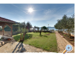 Apartmny Lucia@Laura na moru - Sv. Filip i Jakov Chorvatsko