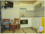 Vila Smirna 4*  mit Pool - Sv. Filip i Jakov Kroatien
