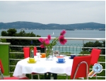 Vila Smirna 4*  mit Pool - Sv. Filip i Jakov Kroatien