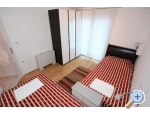 Vila Smirna 4*  mit Pool - Sv. Filip i Jakov Kroatien
