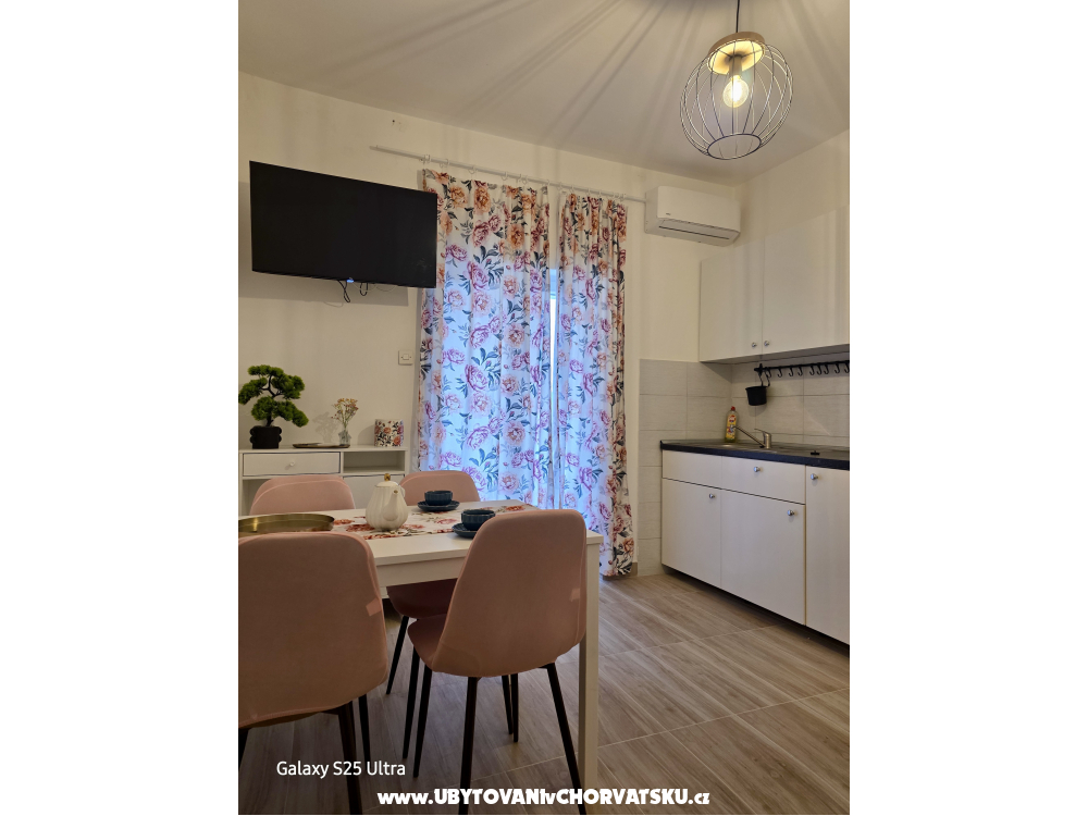 Apartments Helena - Gradac � Podaca Croatia