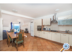 Apartmaji Mira - Gradac  Podaca Hrvaka