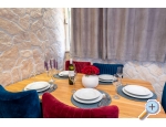Apartmaji Robert - Gradac  Podaca Hrvaka