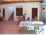 Apartmaji Rosa i Kreso - Gradac  Podaca Hrvaka
