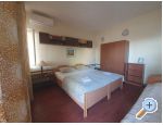Apartmaji Rosa i Kreso - Gradac  Podaca Hrvaka
