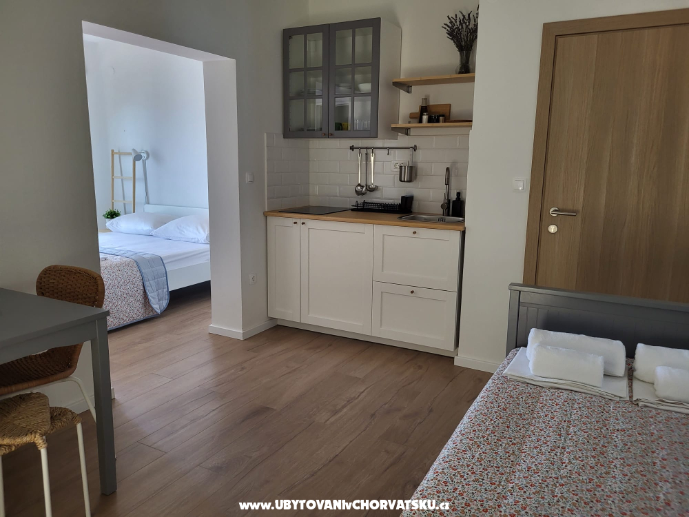 RADELI� studio apartmani i sobe - Gradac � Podaca Croatia
