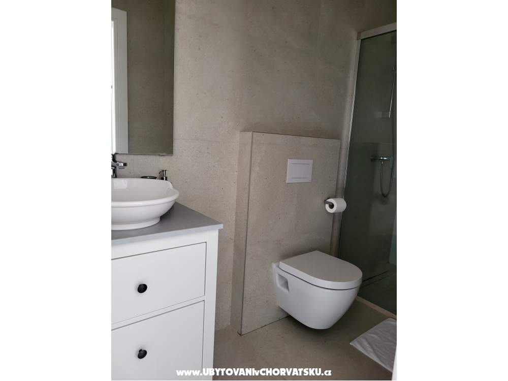 RADELI� studio apartmani i sobe - Gradac � Podaca Croatia