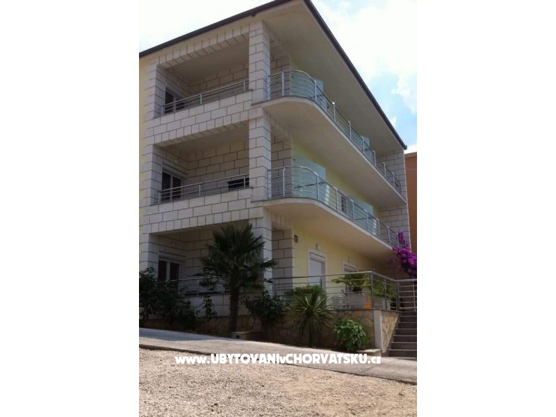 Villa Petra 1      GRADAC – Ferienwohnung Gradac – Podaca, Kroatien – Foto 1