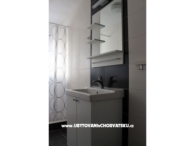 ART AND NATURE  – Ferienwohnung Insel Hvar, Kroatien – Foto 10