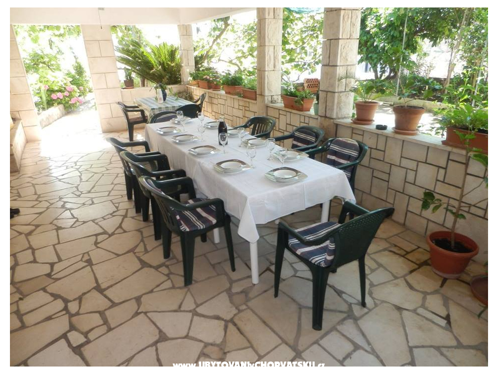 Apartmaji  Mate Slavic - ostrov Hvar Hrva�ka