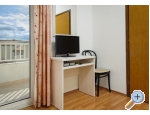 Appartements Karmelo Luli - Igrane Kroatien