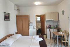 Apartmány Pavić Promajna Pokoj 5 – 2+1_prizem foto 3