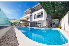 Apartmány s bazénem Apartmán 2: (10+0) – MAIVICA foto 1