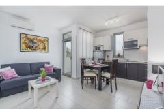 Apartmány Kimi with swimming pool  Apartmán 4 – APP M foto 1