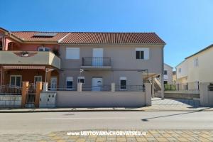Apartmani Ćelić – Biograd