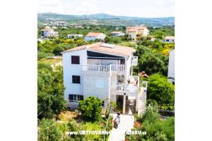 Apartmani Ukić – Rogoznica