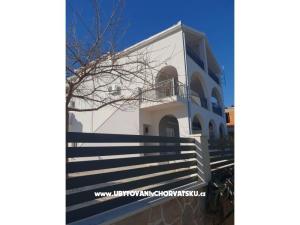 Apartmány Pralija