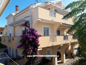 Apartmány Mira