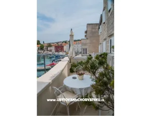 Apartm�ny Tonsic Sutivan