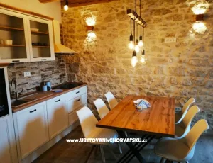 Dalmatinska kamena ku�a