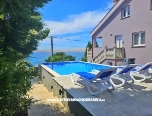 Beachfront Apartm�ny Baricevic wit