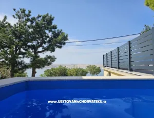 Beachfront Holiday D�m Ivana with