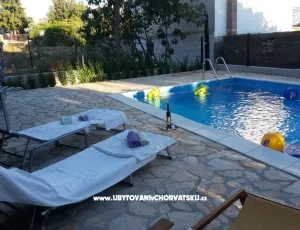 Apartm�ny Rosan Pakostane